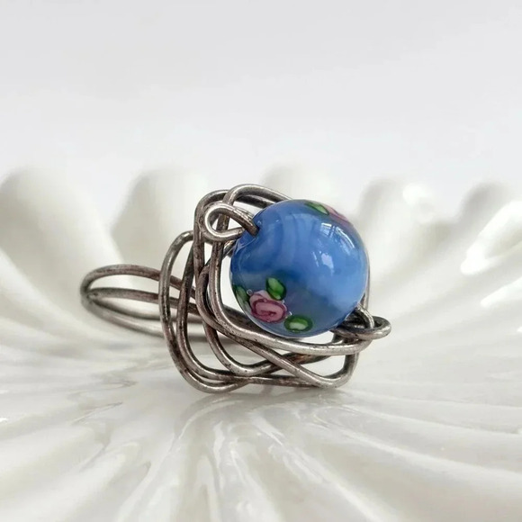 Silver Toned Micro Floral Ename Folded Beaded Vintage Classic Ring - sz 7.5 - Picture 4 of 9